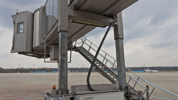 A vertical zig-zag e-chain after installation within a jet bridge at Cologne Bonn Airport